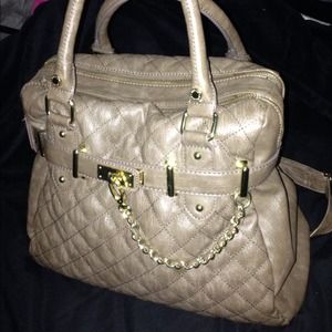🔸Reserved🔸Steve Madden Quilted Purse