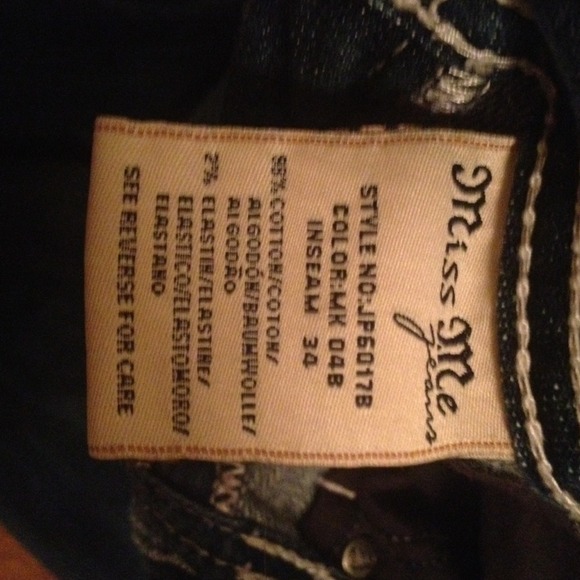 Miss Me size 30 jeans. Just like new!! - Picture 4 of 4