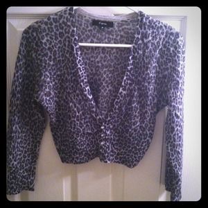 Blk and grey leopard print cropped sweater Express