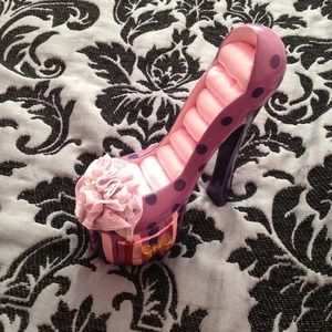 High heel 💍Ring💍storage w/ a side storage space