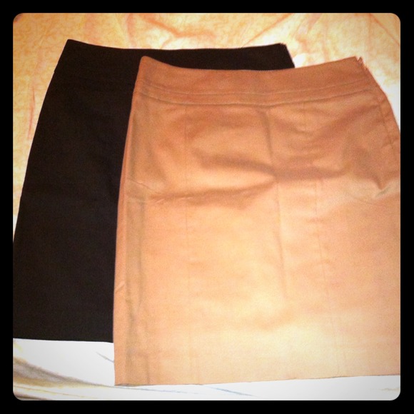 🔴SOLD 🔴 2LOFT Pencil Skirts!