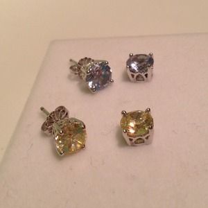 ⛔SOLD⛔Diamond earrings