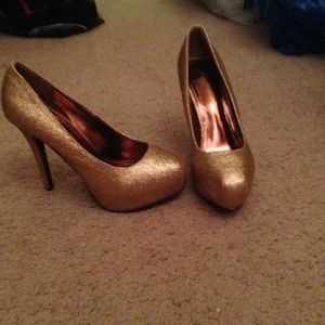 Gold glitter platform heels