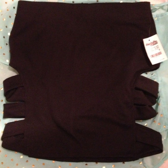 Slit black mini skirt