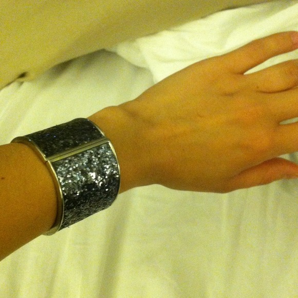 Hinged Bangle - Picture 2 of 2