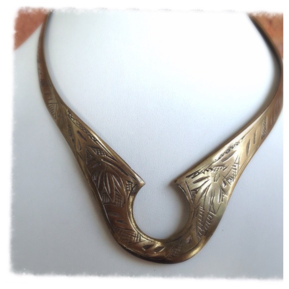 Vintage choker