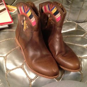 Cynthia Vincent Cowboy Booties w/Colorful Design