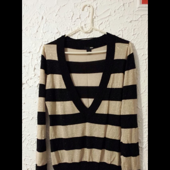Gorgeous Gold and Black Shimmer Sweater - Picture 1 of 3