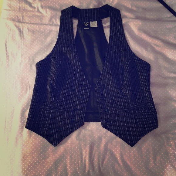 ⛔No longer available⛔Black vest