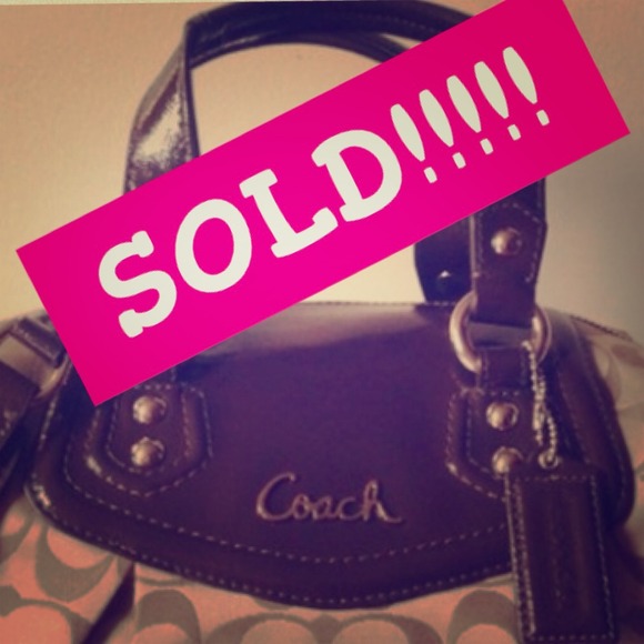 Coach Ashley Signature Purse 💄🎀👜