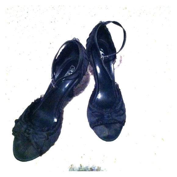 black heals