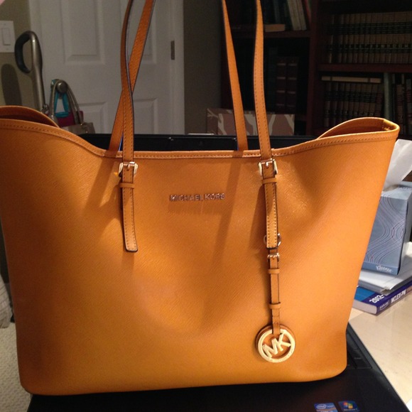 MICHAEL KORS BAG👜👝👛