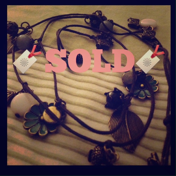 🚫SOLD IN BUNDLE🚫 Necklace with variety charms