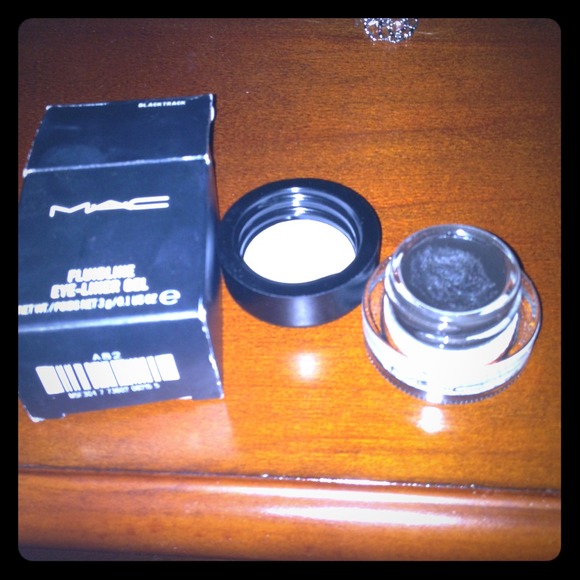 🚫SOLD🚫 MAC Fluidline Eye-Liner Gel