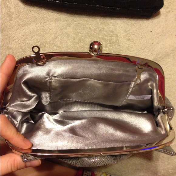 Three new clutches!! 👛👝ask about being a gift.! - Picture 2 of 4