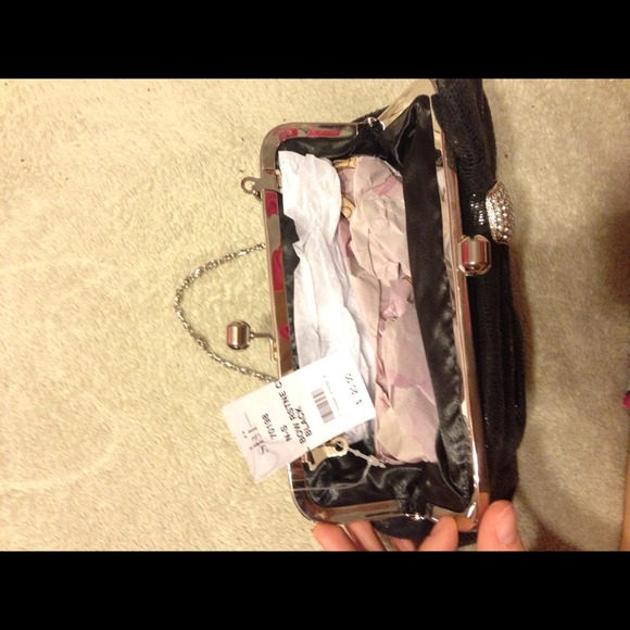 Three new clutches!! 👛👝ask about being a gift.! - Picture 3 of 4