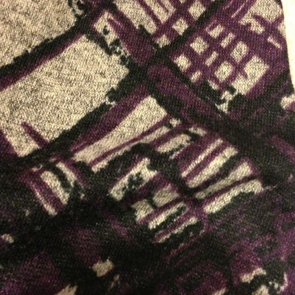 Really cute purple pattern cardigan top.! - Picture 4 of 4