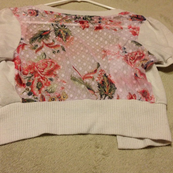 Adorable half cardigan with adorable back! - Picture 2 of 2