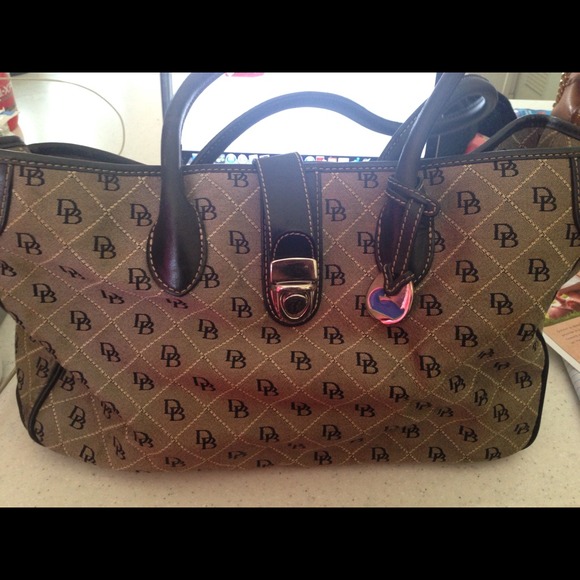 Dooney & Bourke Bag