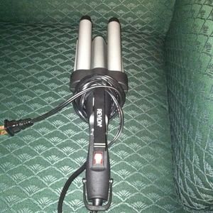 Revlon three barrell waver