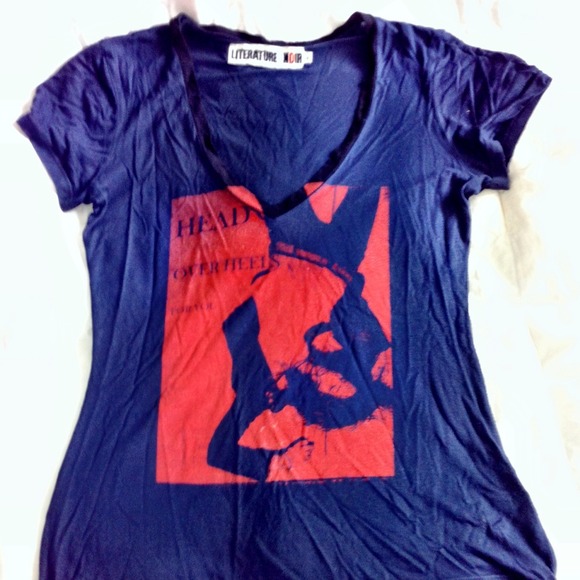 Literature Noir Vee Neck Tshirt