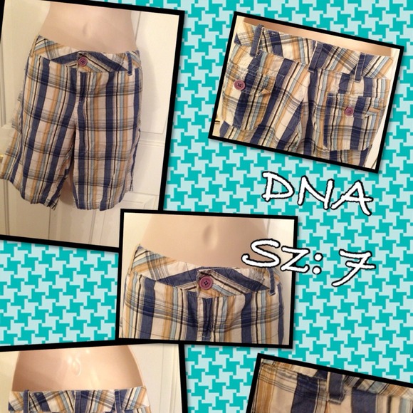 🔻Reduced🔻Cute Plaid Knee Shorts