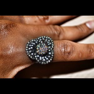 Silver Stone Ring with Gunmetal Color Setting