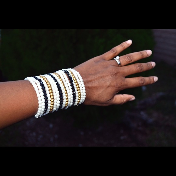 White, Black, and Gold Faux Pearl Bracelet