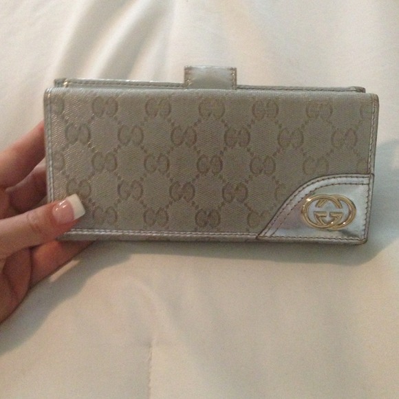 Gucci wallet