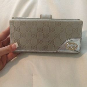 Gucci wallet