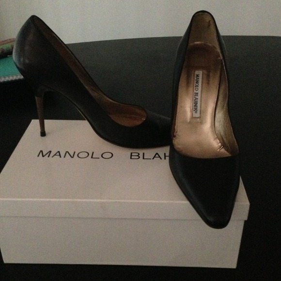 Manolo Blahnik  black high heel with original box