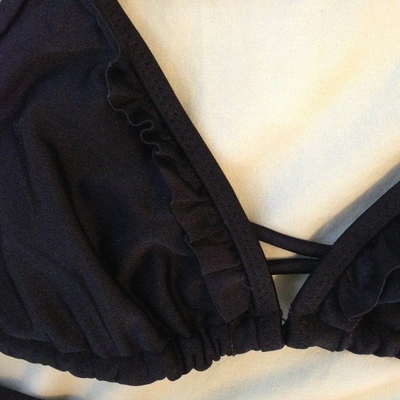 Bathing suit - Picture 2 of 3