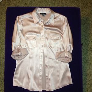 BeBe 3/4 Sleeve Button Down Blouse