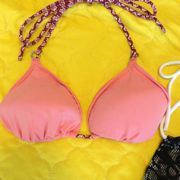 Bathing suits - Picture 4 of 4