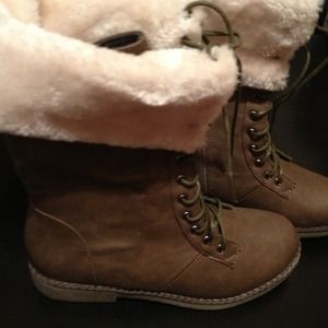 ❌SOLD❌🌺Khaki lace up boot🌺
