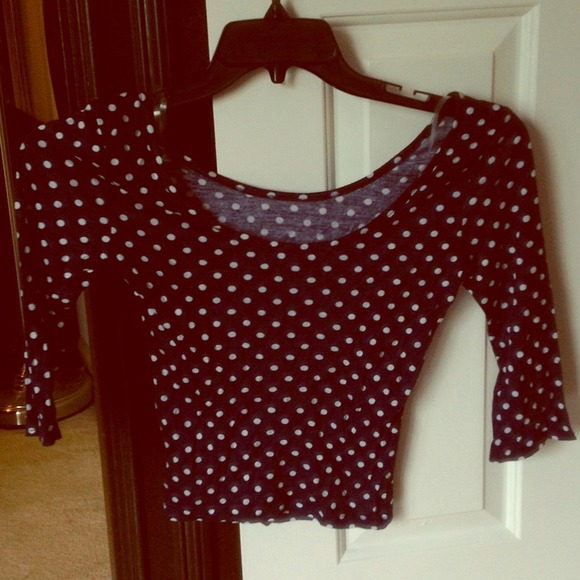 🚫SOLD🚫*******Navyblue polkadots crop top