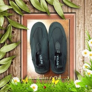 Women's water shoes