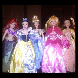 ON HOLD 17" porcelain Disney princess doll 'Arora'