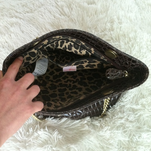 💢SOLD💢Brown (faux) alligator print purse - Picture 2 of 3