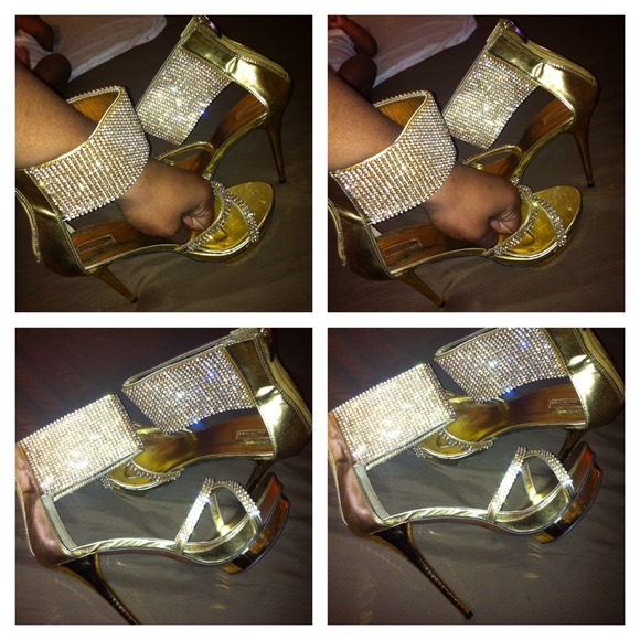 Gold and diamond stone sexy pumps