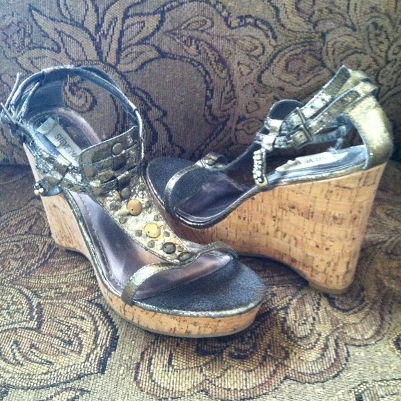 Steve Madden wedged