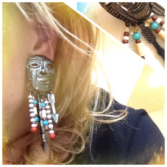 Native Mask earrings - Picture 3 of 4