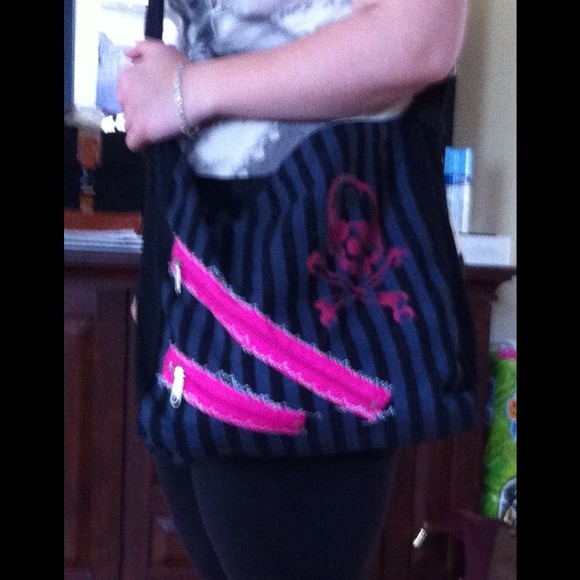 Handbag - Picture 2 of 2