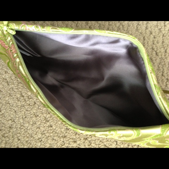 Green/Pink/White Satin Wristlet Clutch - Picture 2 of 4