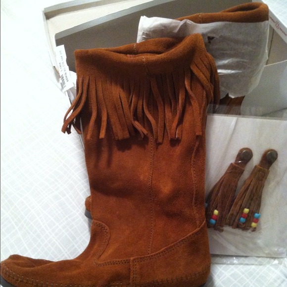 Brand new Minnetonka boots