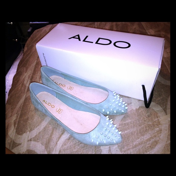 Brand New ALDO HOLD FOR JWESLEY!!!
