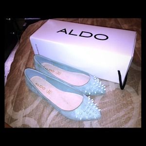 Brand New ALDO HOLD FOR JWESLEY!!!