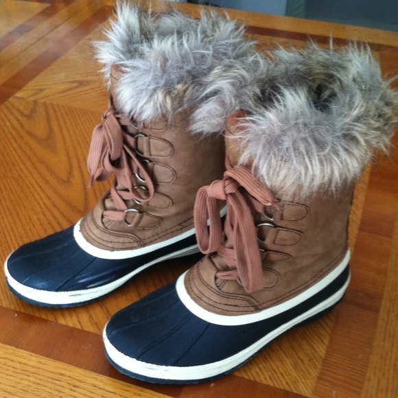 ❤SOLD❤Sz 6 women's boots! So cute👢