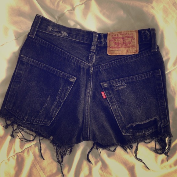 Black Levis high waisted shorts