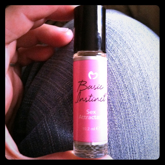 Basic instinct sex attractant - Picture 1 of 1